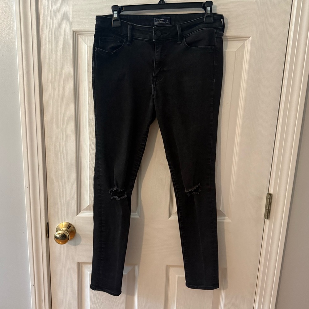 Abercombie & Fitch Black Distressed Harper Super Skinny Jeans